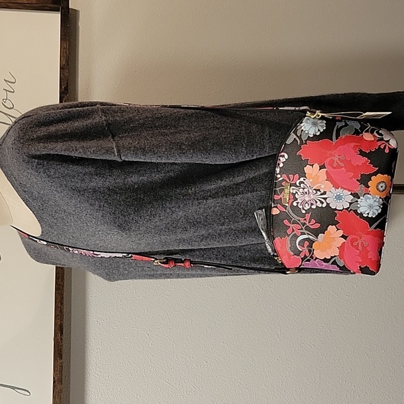 Trina Turk Black Multi-Color Floral Crossbody Purse - Picture 13 of 15